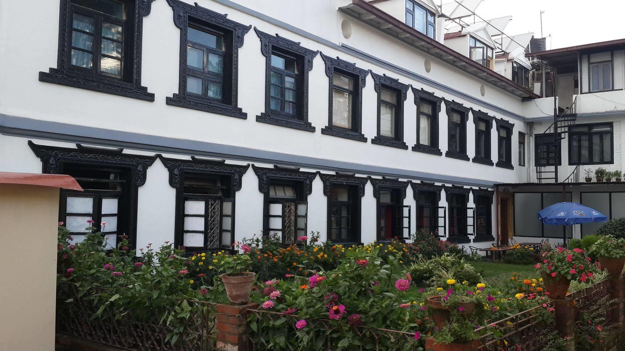 Hotel Heranya Katmandú Exterior foto